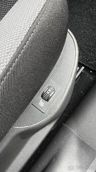 Peugeot 207 - 10
