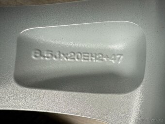 R20 ORIG.ZIMNÍ ALU LAND ROVER 5X120 255/55/20 98% - 10