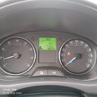 Škoda Roomster 1,2tsi,63kw,klima,serviska, - 10