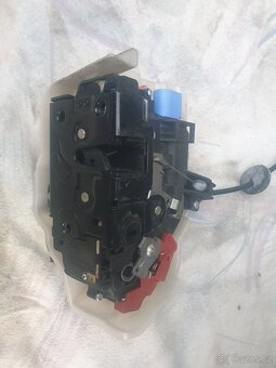 VW TOURAN CROSS 2007 - 10