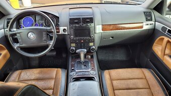 VW Touareg 3,0 TDi 165kW 24v V6 4x4 Individuál - 10