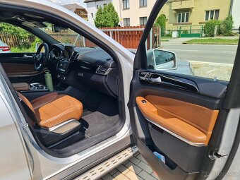 Prodám mercedes gls 500 rok 2016 4 Matic 9G 7míst - 10