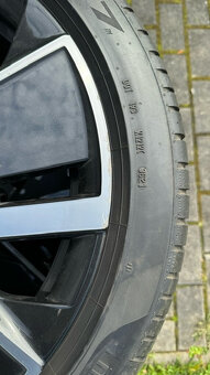 Prodám originál ALU Škoda VEGA AERO 225/45/18 5x112 Pirelli - 10