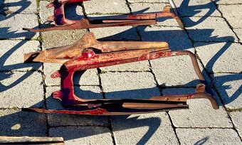 Jawa ČZ 125 175 kývačka - podsedlový rámeček - 10