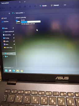 Notebook ASUS e410mab e410ma,4GB Ram 256 SSD - 10