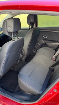 Renault Megane III grand tour - 10
