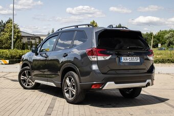 Predám Subaru Forester 2.0i Comfort CVT - 10