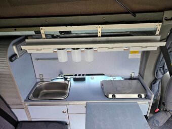 Renault Trafic Adria Space 3Way 2006 | 99 kW | 301 000 km - 10