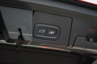 Volvo XC60, B5 AWD Plus Dark,ČR, DPH, - 10