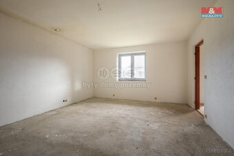 Prodej rodinného domu, 2 100 m², Malé Nepodřice, Dobev - 10
