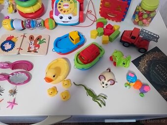 Hračky pro děti, Krteček, lodička, telefon atd. - 10