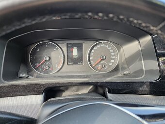 VW Multivan 6.0 Highline - 10