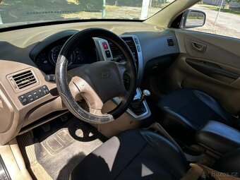 Hyundai Tucson 2.0 CRDi - 10