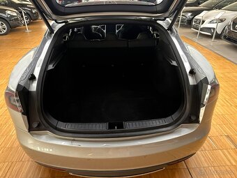 Tesla S 85 - doživotní nabíjení zdarma - 10