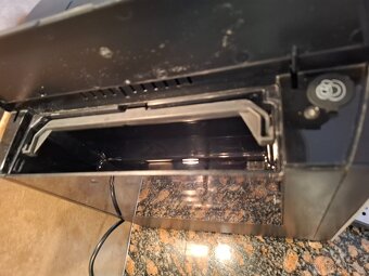 PRODÁM AUTOMATICKÝ KÁVOVAR ŠVÝCARSKÉ ZN. JURA IMPRESSA F90 - 10