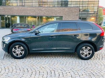 Volvo XC60 2.4D5 4x4 MANUÁL FACELIFT KŮŽE NAVI SENZORY - 10