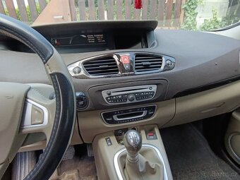 Renault grand Scénic - 10