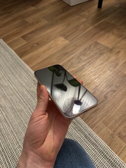 iPhone 15 růžový 128gb - 10