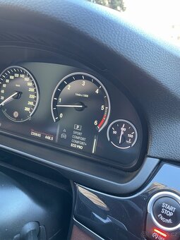 BMW 5(f11) 530d - 10
