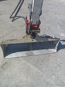 Bobcat E35 - 10