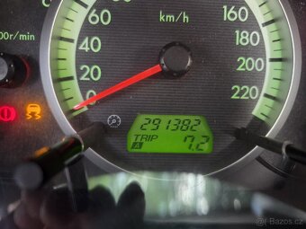 Mazda 5 - 10