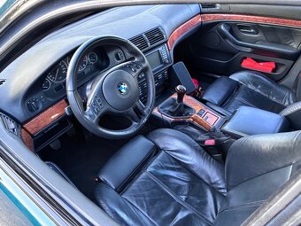 BMW e39 540i Individual, Manuál - 10