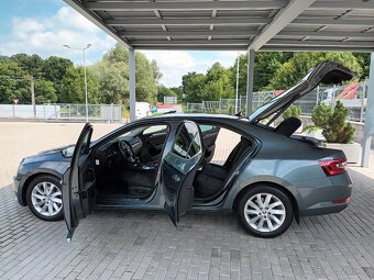 Škoda Superb 1,6 TDI,88kw,DSG,STYLE,TAŽNÉ - 10