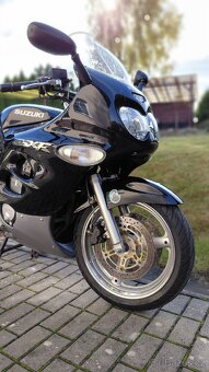 SUZUKI GSX 750 F - 10
