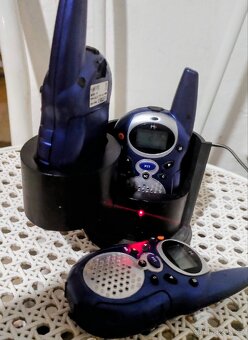 vysílačky & dobíjecí stojánek + nabíječka - 10