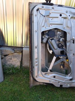 BMW e32 plechařina - 10