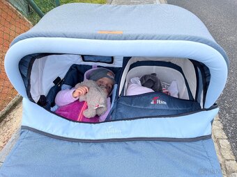 Kočárek pro dvojčata - 10