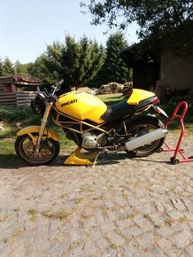 GasGas 450 a Ducati Monster 750 - 10