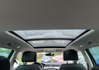 Volkswagen Passat Alltrack 2.0TDi 176kw 4X4 DSG automat - 10