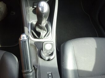 Renault Fluence 1.6i r.v.2010 (1.Majitel) DĚDICTVÍ - 10