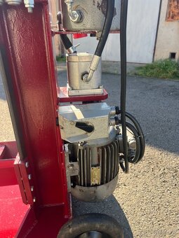 Štípačka na dřevo - 10