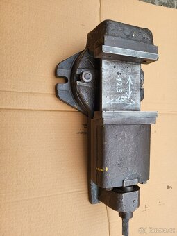 Strojní svěrák - 10