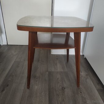 Retro stolek - 10