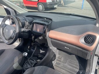PEUGEOT 108 STAHOVACÍ STŘECHA 1.2 VTi 60kw 2014 - 10