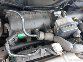 Peugeot 206 1,4i 55kW 2000rok, na díly - 10