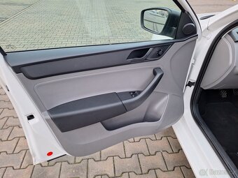 ŠKODA RAPID 1.2 TSI MODEL2015 TAŽNÉ - 10