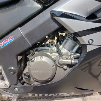 Honda CBR 125 - 10