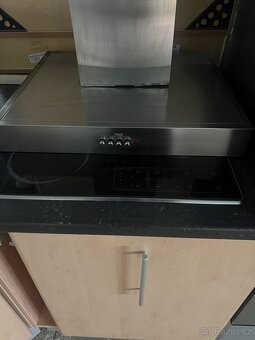 Kuchyn se všemi spotřebiči - 10