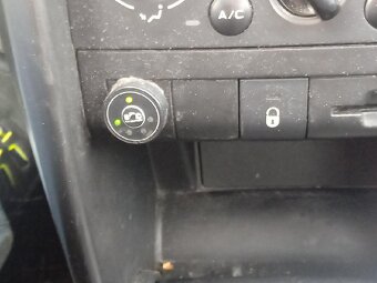 Peugeot 207SW 1.4 LPG/2033, RV12/2008 SERVISKA,AC,nove CR - 10