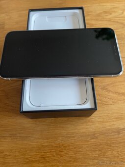 Prodám iPhone 11 Pro 64GB bílý/silver - 10
