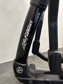Life Fitness Discover SE3HD elipt.- nový stroj - 60% sleva - 10