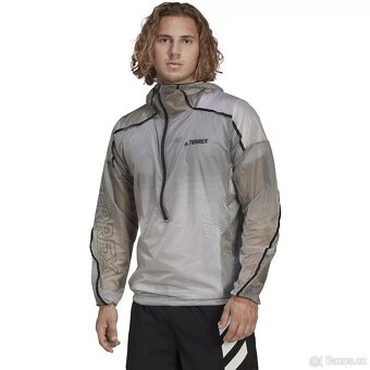 KUPIM ADIDAS TERREX oBLECENIE velkost S - 10