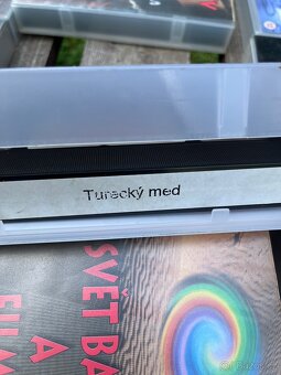 VHS a DVD, Blu- ray - 10