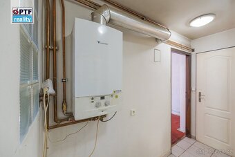 Prodej rodinného domu se zahradou, Praha 9 - Hloubětín - 10