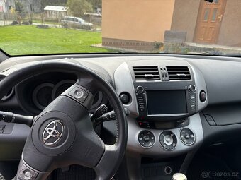 PRODÁM Toyota RAV4 4x4 100kw rok.2008 - 10