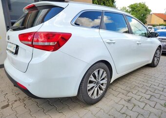 Kia Cee´d 1.6-NAVI-KAMERA-TOP VÝBAVA - 10